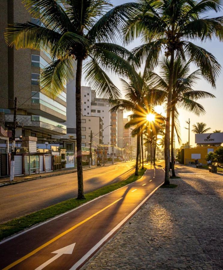 Apartamento Para Relaxar De Frente A Praia Praia Grande  Exterior photo